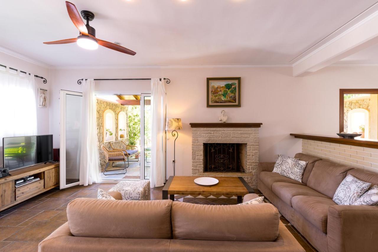 Villa St Nicholas House With Private Heated Pool 다시아 외부 사진